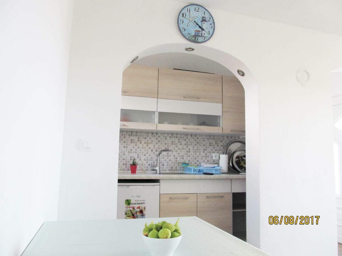 Apartmani Mala Sirena マスレニツァ エクステリア 写真