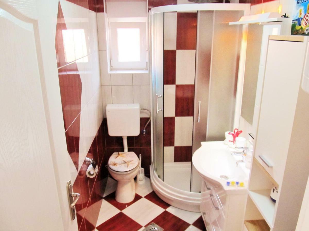 Apartmani Mala Sirena マスレニツァ エクステリア 写真